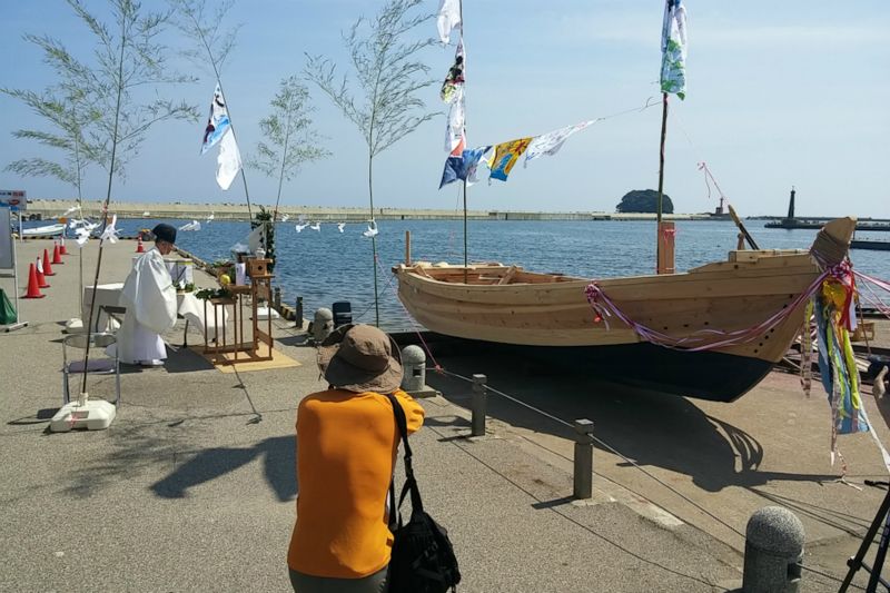 進水式には神事が行われることも多い。